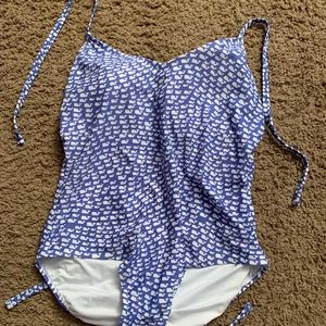 Vineyard vines bathing suit
